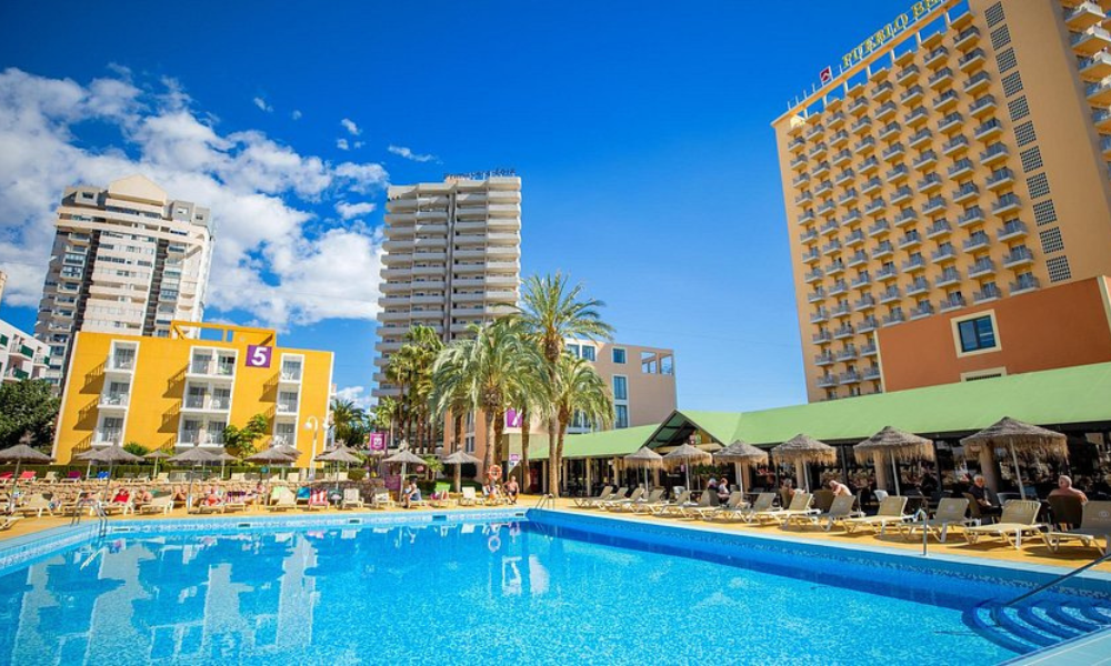  Hotel Pueblo