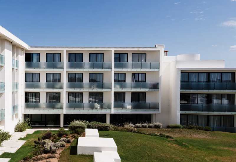  Memmo Baleeira Hotel