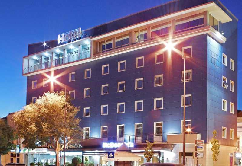  Luna Esperana Centro Hotel