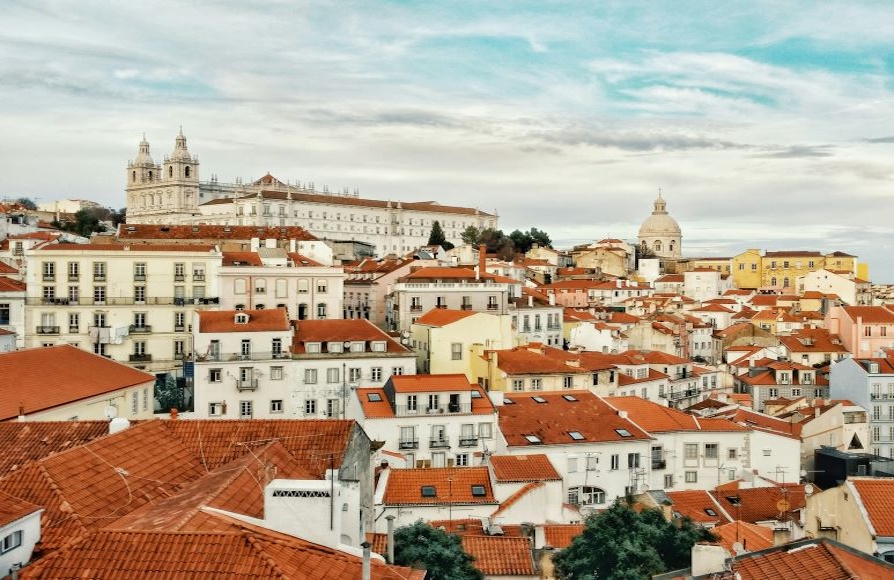 LISBOA CITY TOUR & SHOPPING