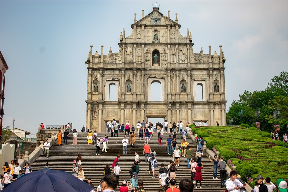 Portugal e Macau: Sculos de Encontro entre Oriente e Ocidente