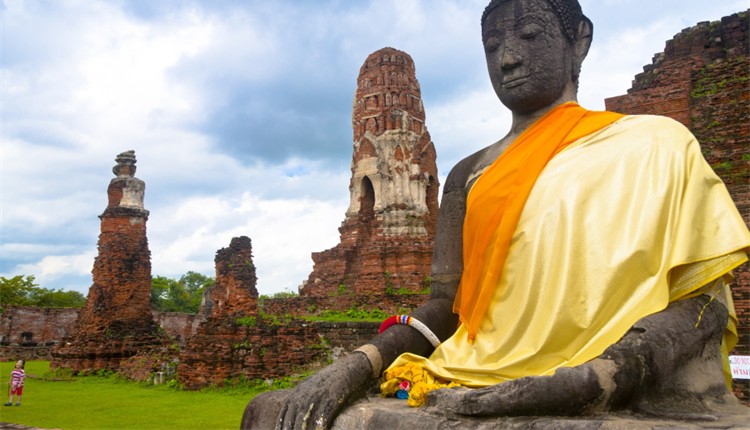 Reino Thai (com Mercado Flutuante)