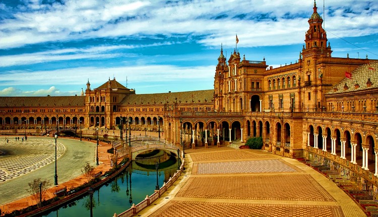 Explore os �cones ib�ricos com cinco propostas de viagem