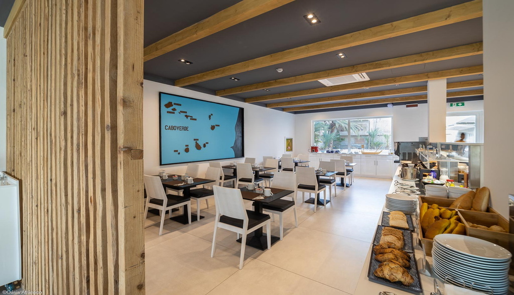 Oasis White Hotel