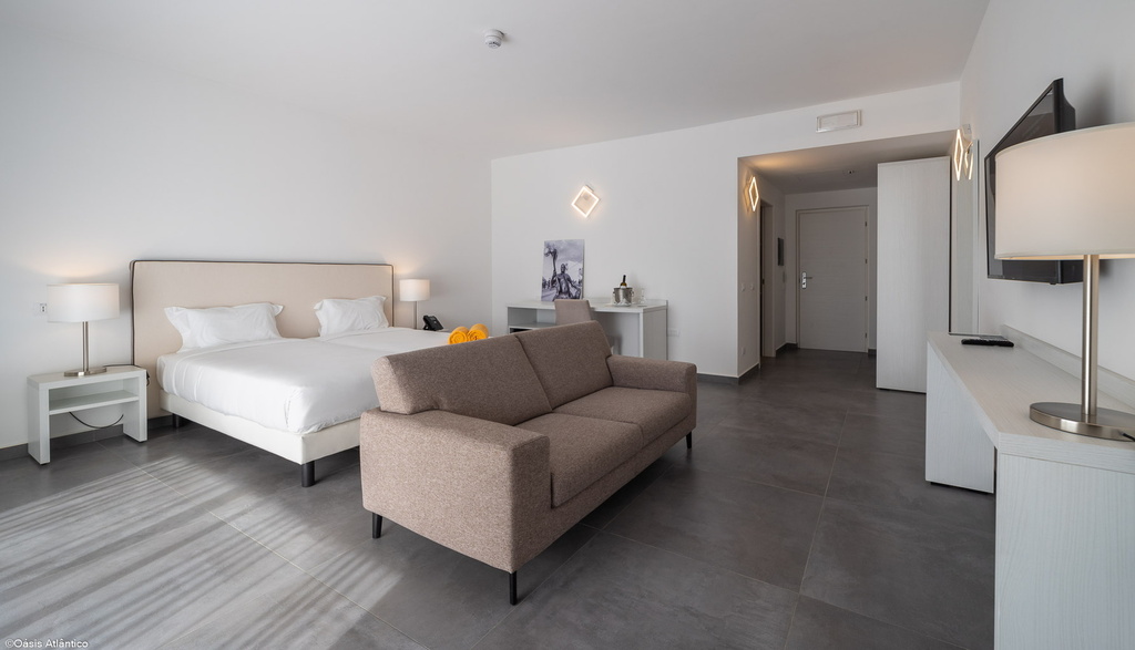 Oasis White Hotel