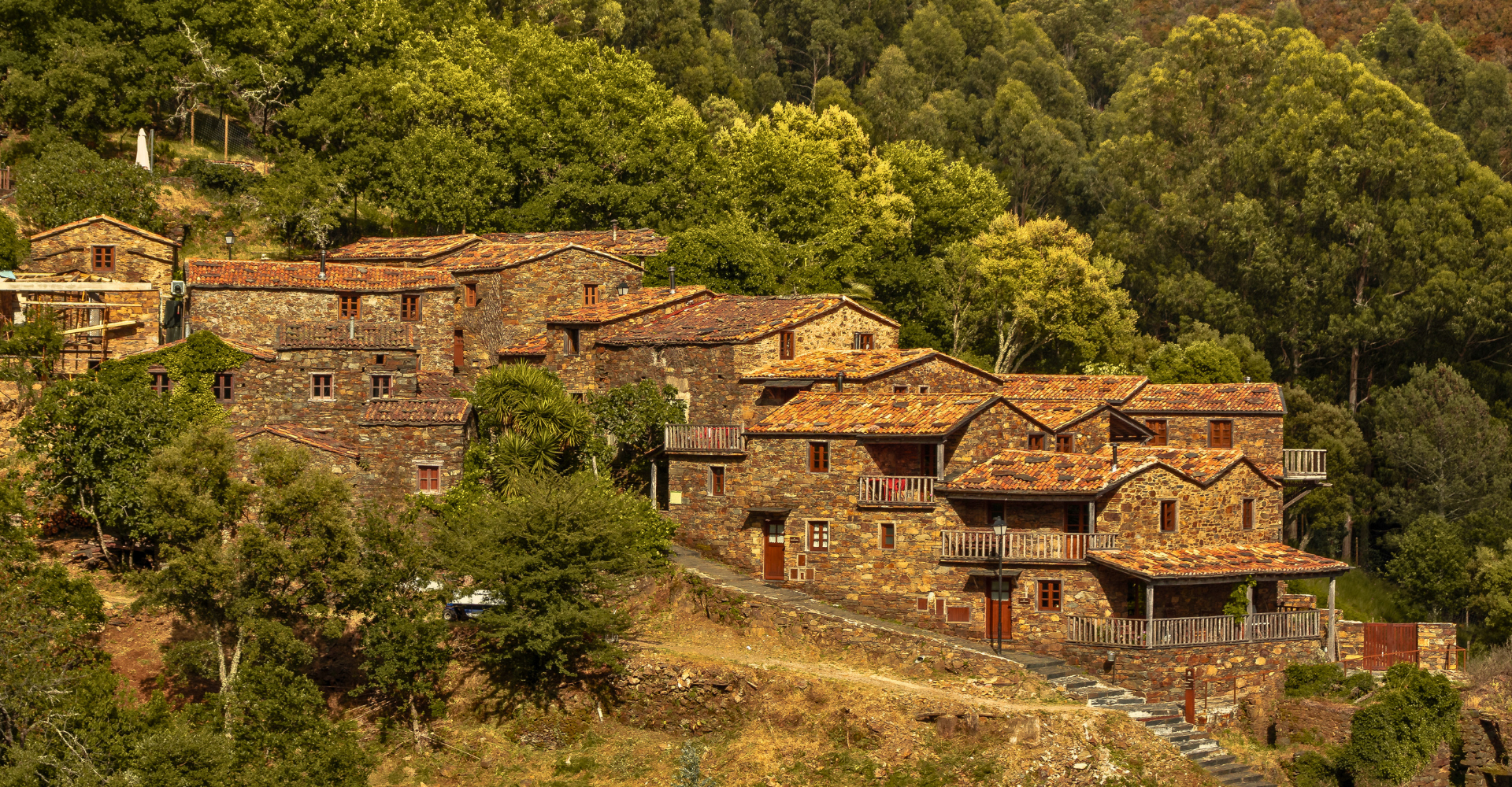 Aldeia de Xisto - Cerdeira - Lous�