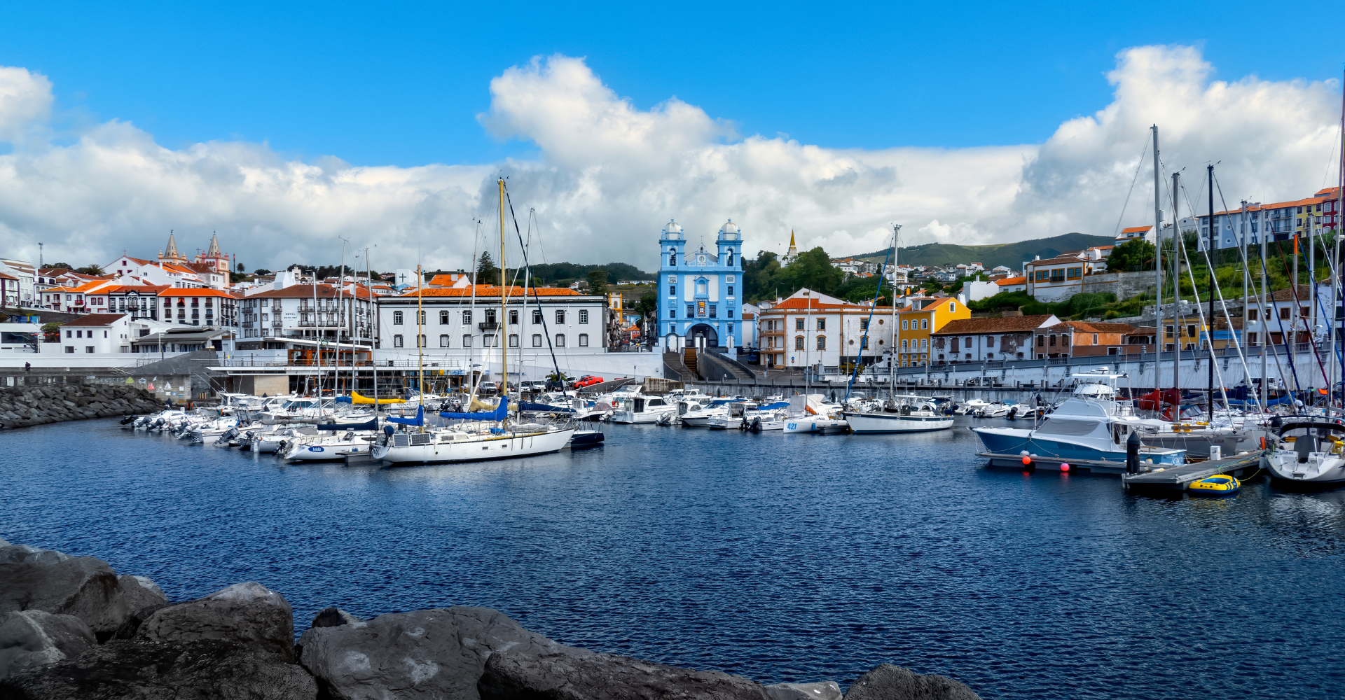 Angra do Hero�smo