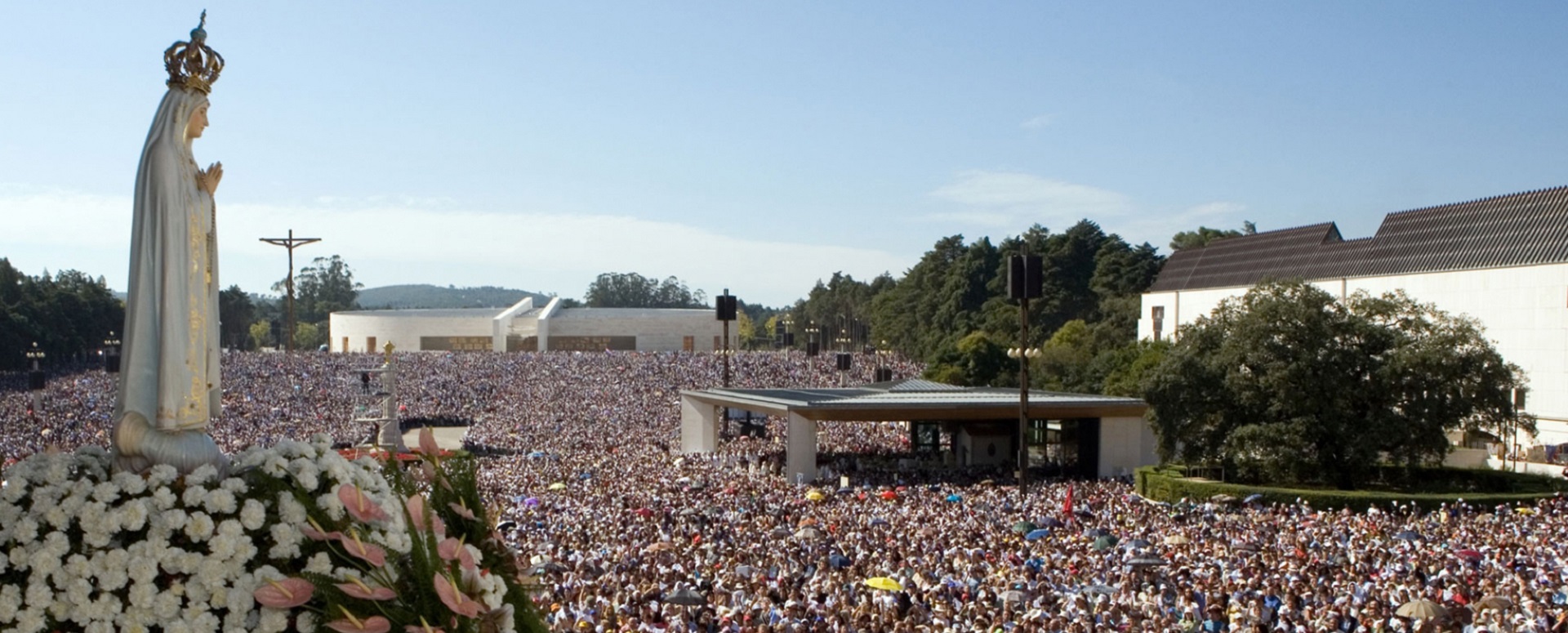  Visita ao Santurio de Ftima