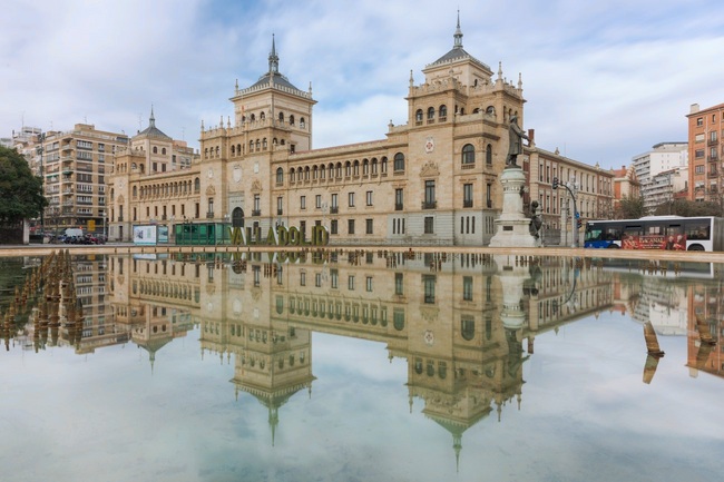  Valladolid - Por Terras de Vinhos e Castelos