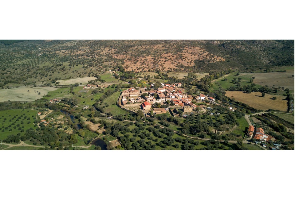  Fim de Semana: Aldeias Histricas e Cerejas