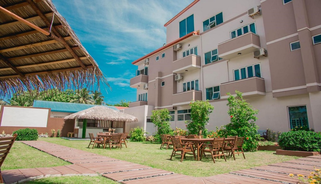 Reveries Diving Village