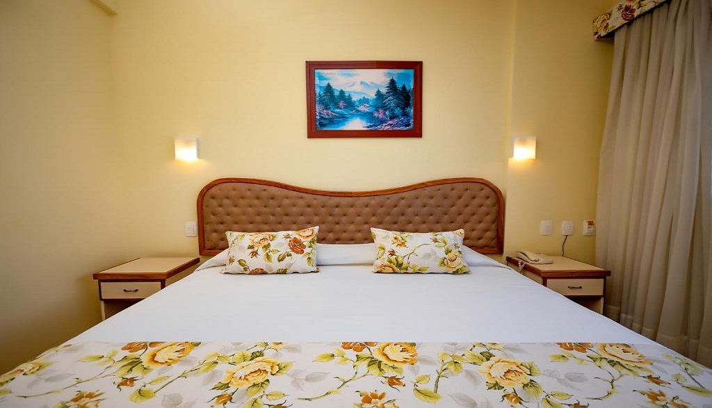 Yak Beach Ponta Negra 