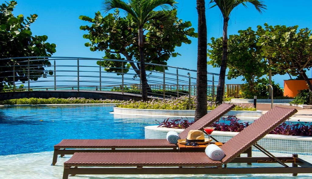 Vogal Luxury Beach Hotel & Spa 