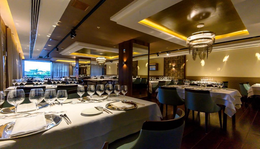 Vogal Luxury Beach Hotel & Spa 