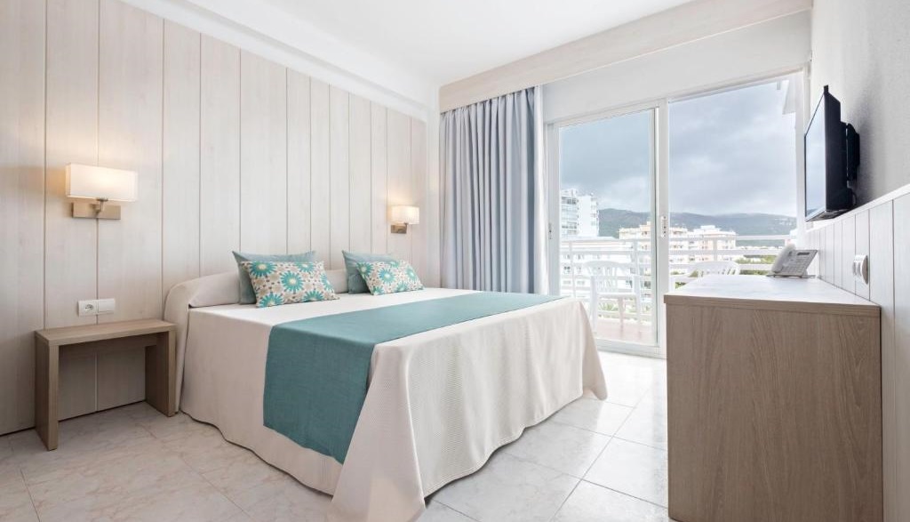 Azuline Hotel Palmanova Garden