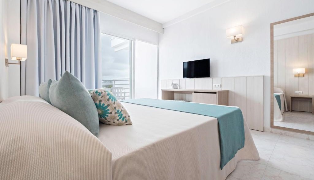 Azuline Hotel Palmanova Garden