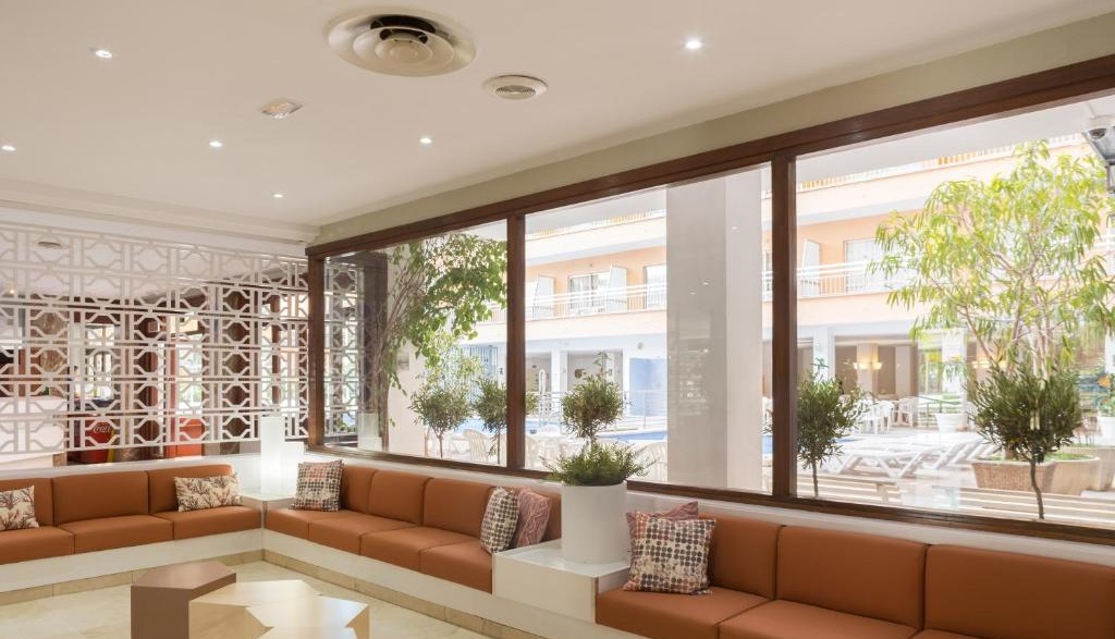 Tal Bah�a de Palma Affiliated by Fergus