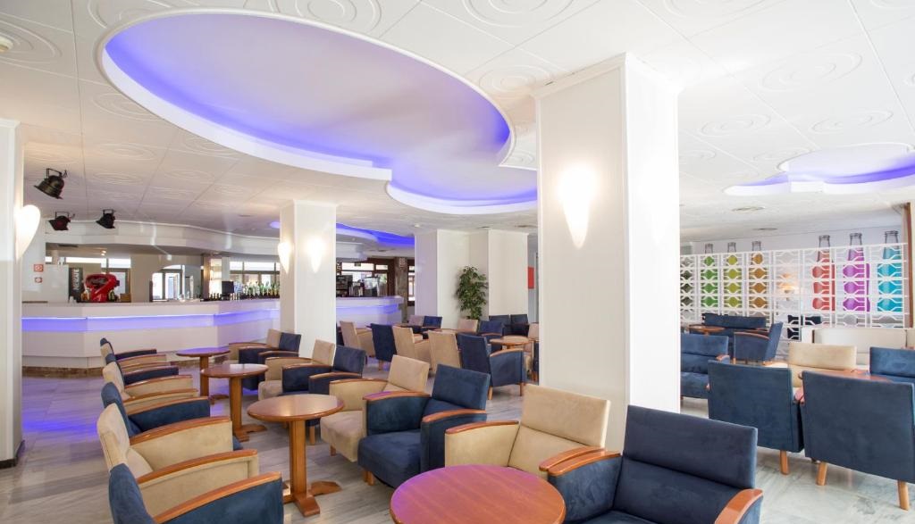 Tal Bah�a de Palma Affiliated by Fergus