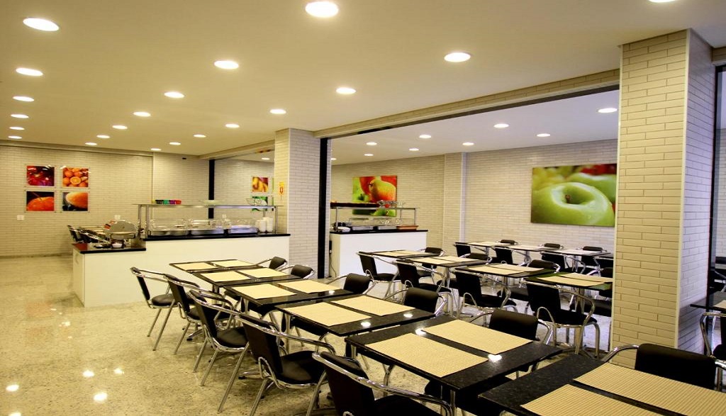 Hotel Confiance Centro C�vico 