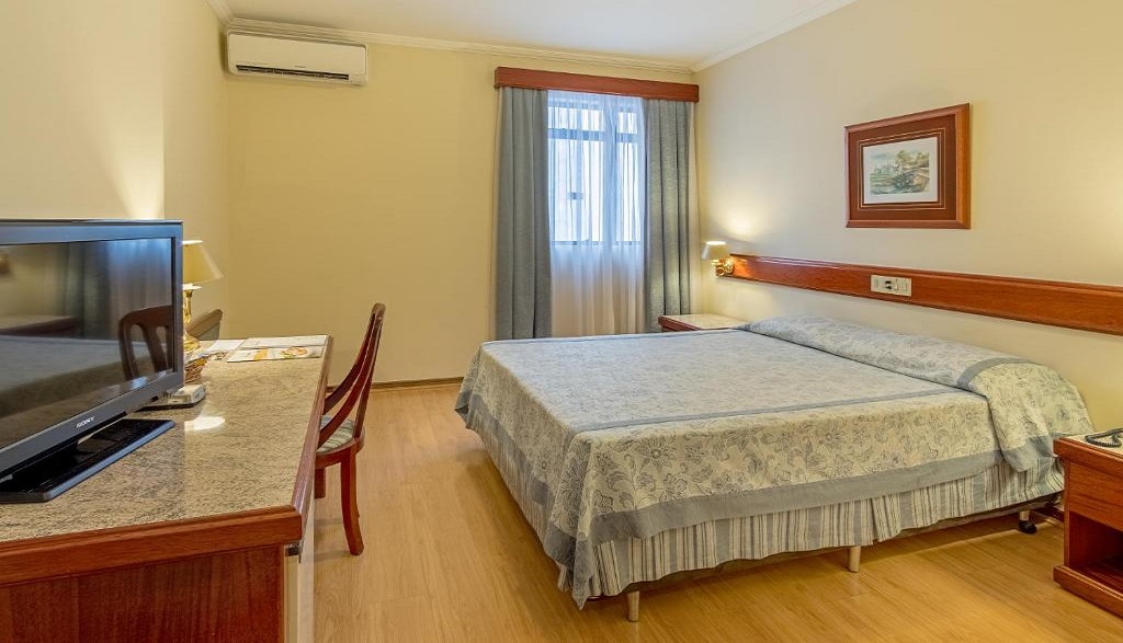 Lizon Curitiba Hotel 