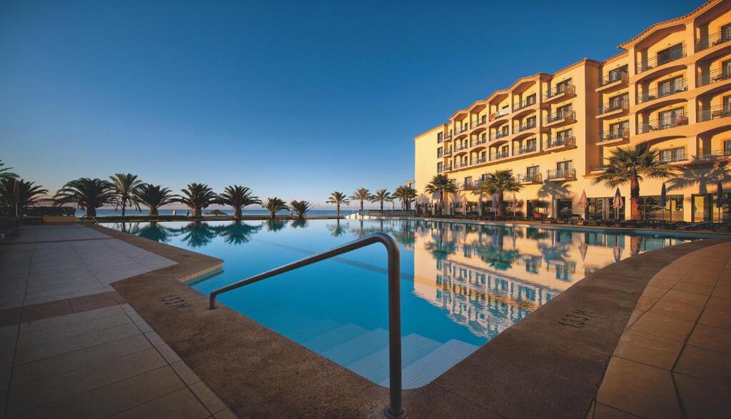 Vila Gal� Santa Cruz