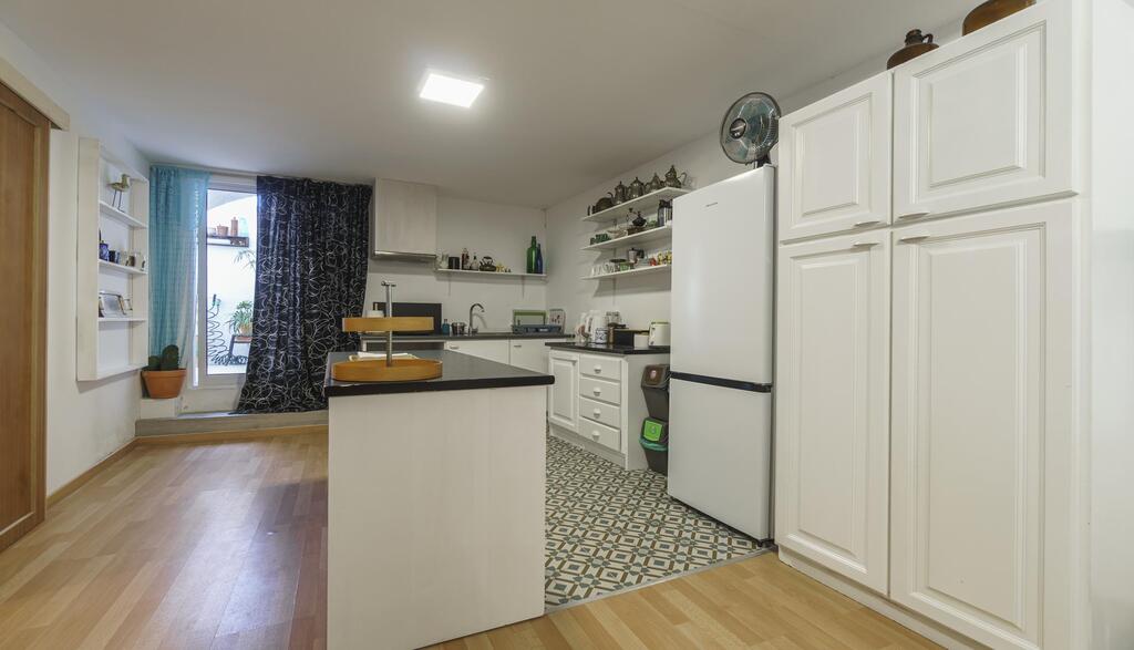 Marina Lounge Hostel