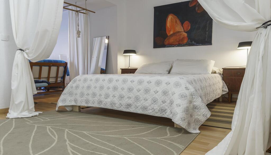 Marina Lounge Hostel