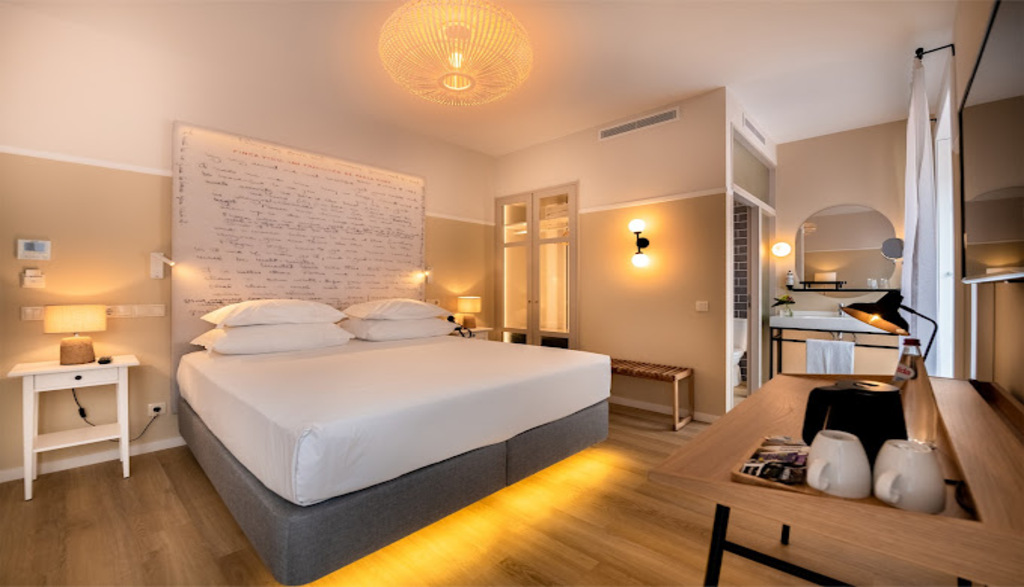 Pestana Fisherman Village