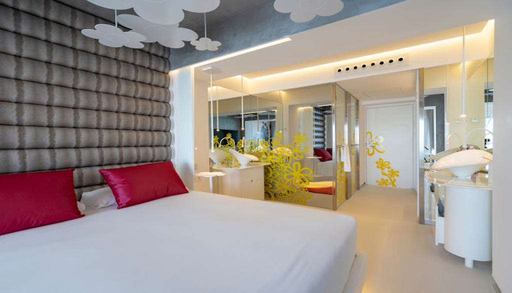 Five Flowers Hotel & Spa