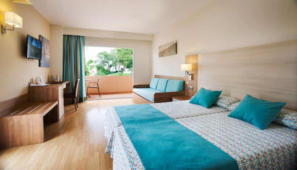 Invisa Hotel Club Cala Blanca