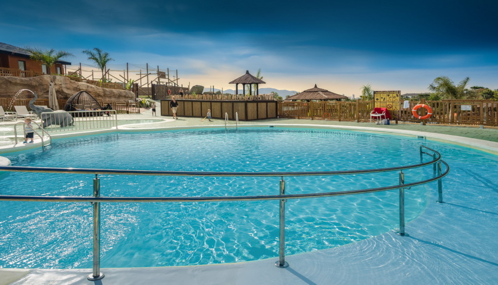 Magic Natura Animal, Water Park & Polynesian Lodge Resort