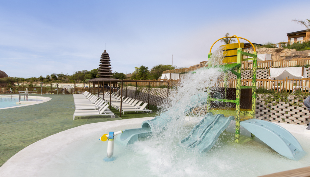 Magic Natura Animal, Water Park & Polynesian Lodge Resort