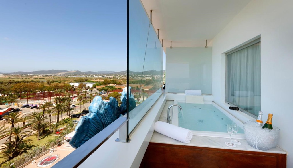 Ushuaia Ibiza Beach Hotel - Adults Only