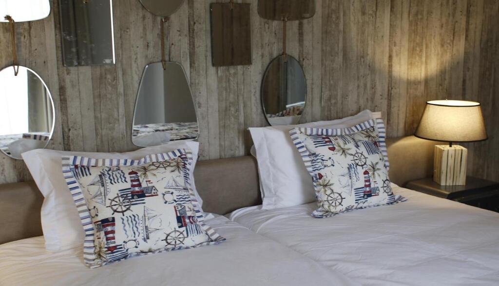 Royal Beach Hostel & Suites