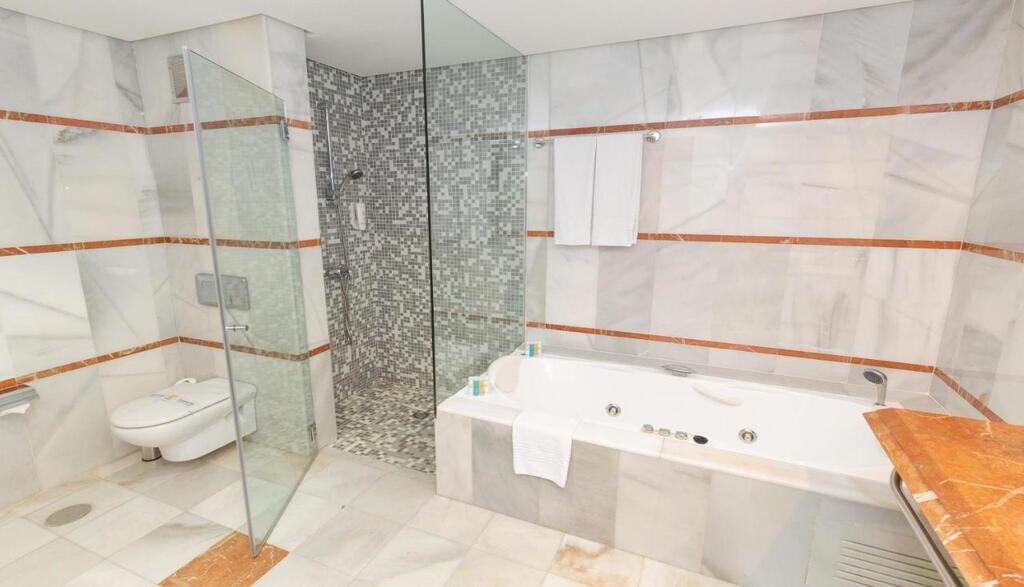 R2 P�jara Beach Hotel & Spa