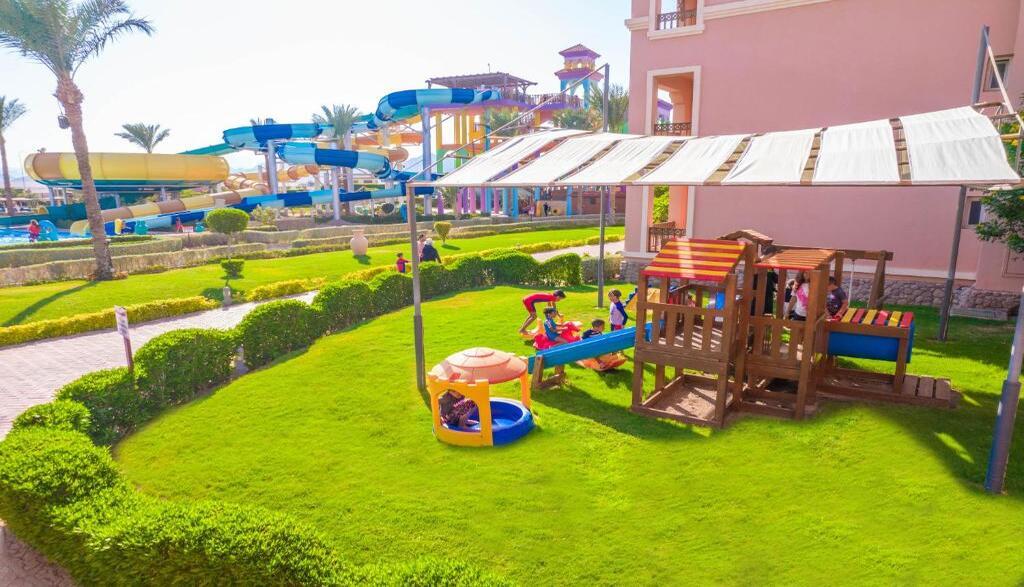 Charmillion Club Aqua Park