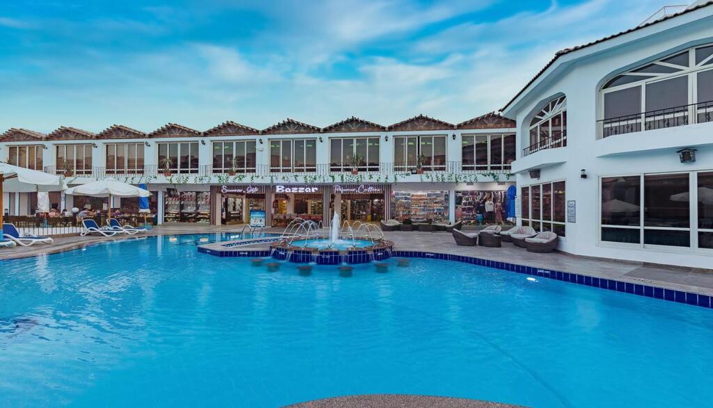 Minamark Beach Resort & Spa