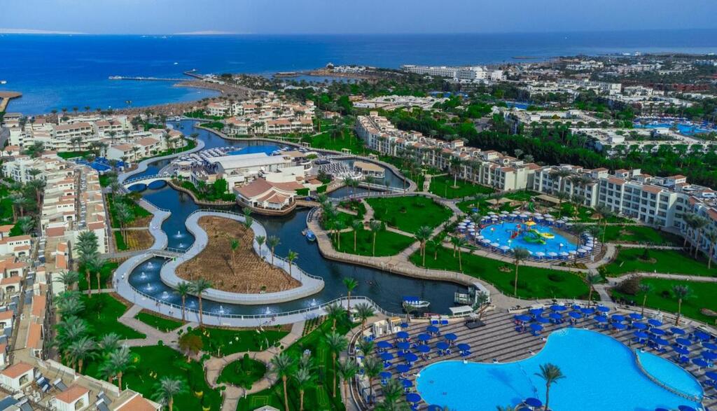 Pickalbatros Dana Beach Resort