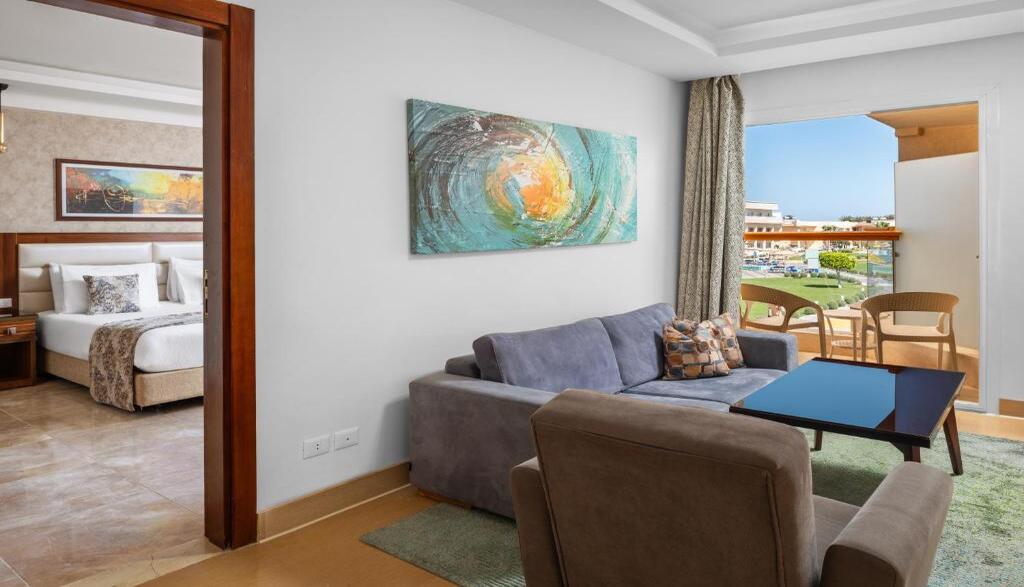 Pickalbatros Royal Moderna Sharm & Aqua Park