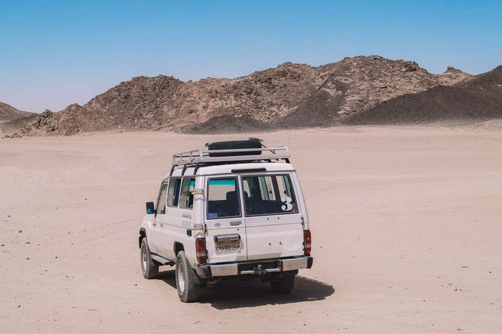 Hand on Sand NABQ Jeep Safari (1 Dia)