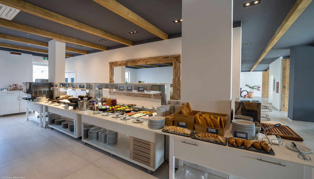 Oasis White Hotel