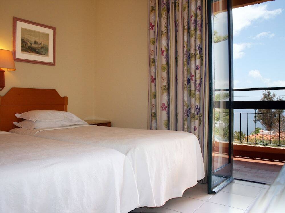 Garajau Madeira Hotel Ocean & Nature Apartments