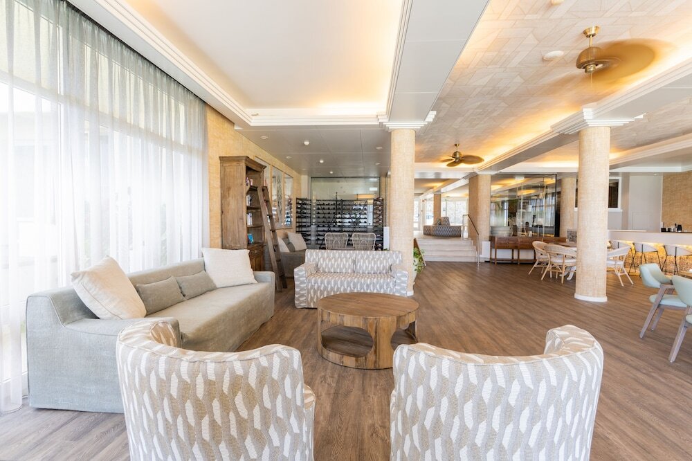 Vila Baleira Suites