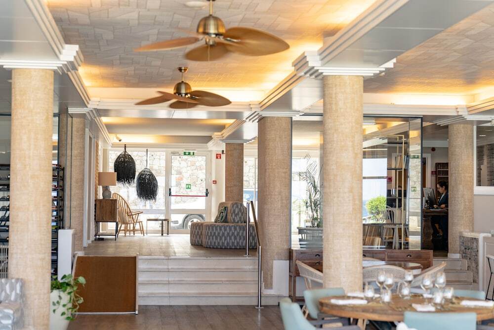 Vila Baleira Suites