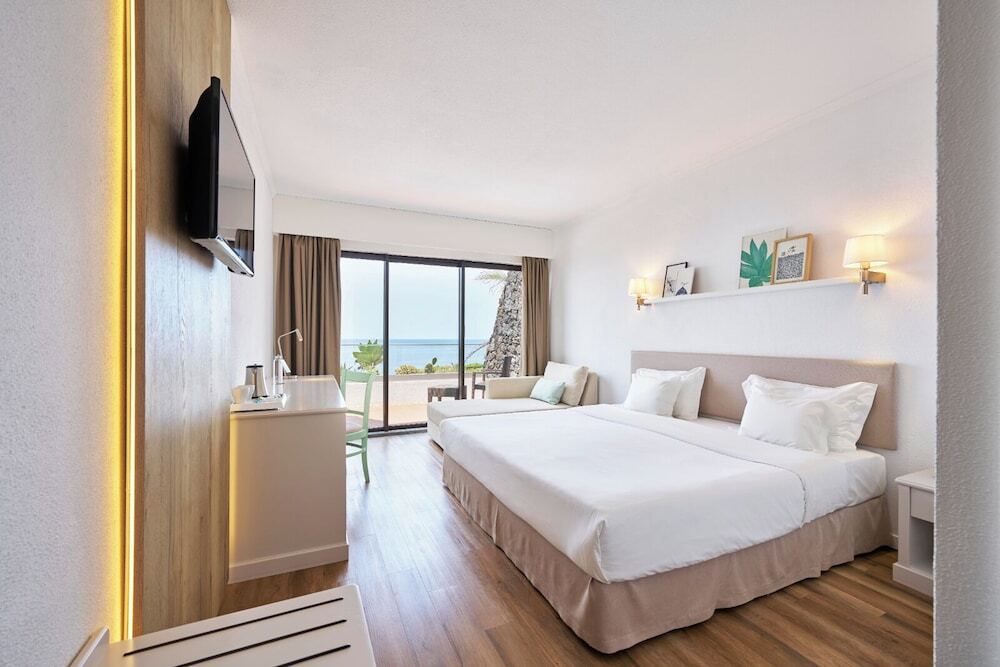 Caloura Hotel Resort