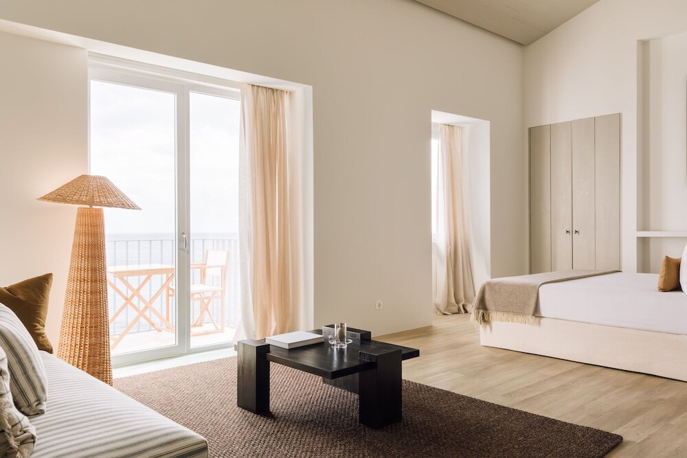 White Exclusive Suites & Villas
