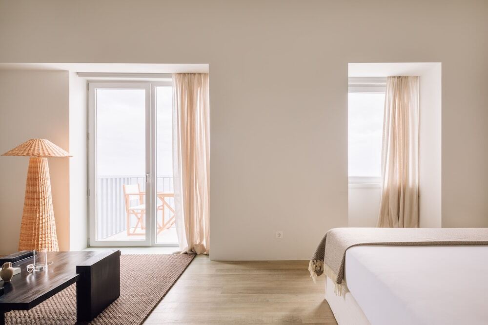 White Exclusive Suites & Villas