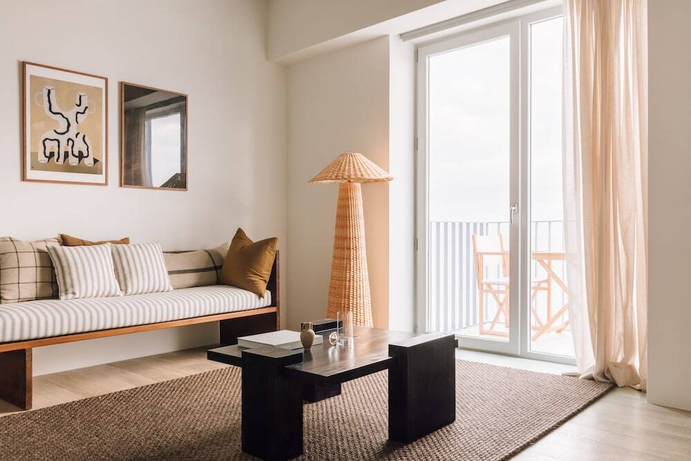 White Exclusive Suites & Villas