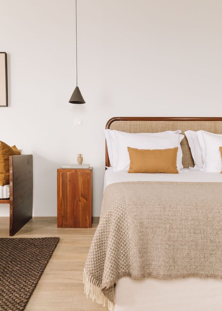 White Exclusive Suites & Villas