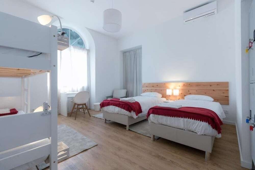 Lagoa Hostel & Suites